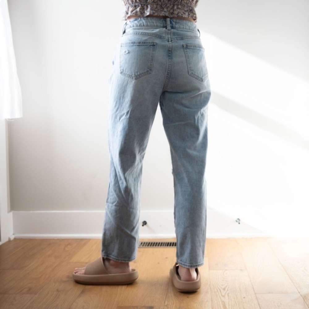 Pacsun Ripped Mom Jeans Size 25 - Picture 2 of 7